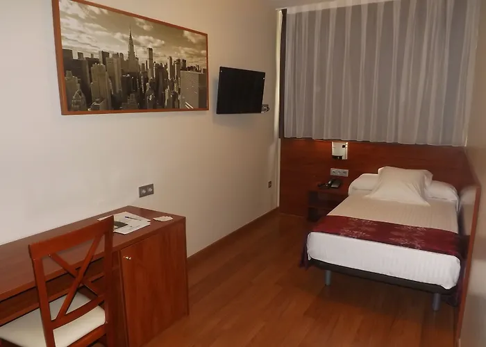 Отель Tarragona 3*