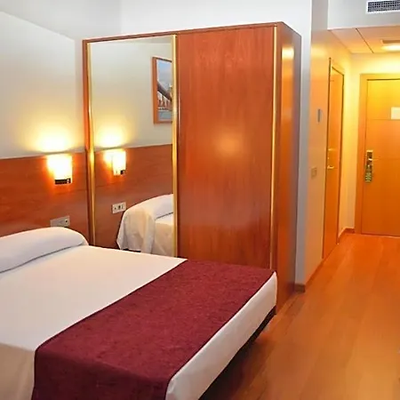 Hotel Tarragona 3*