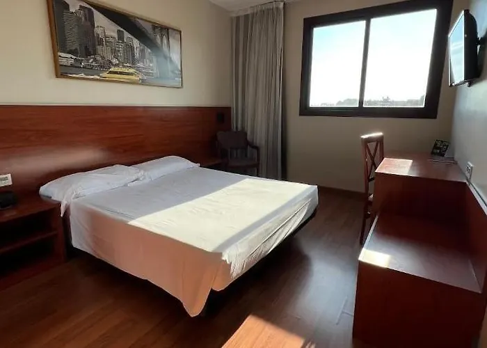 Hotel Tarragona 3*