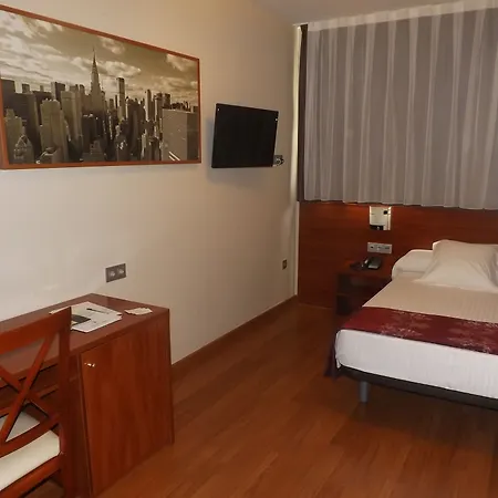 Hotel Tarragona 3*